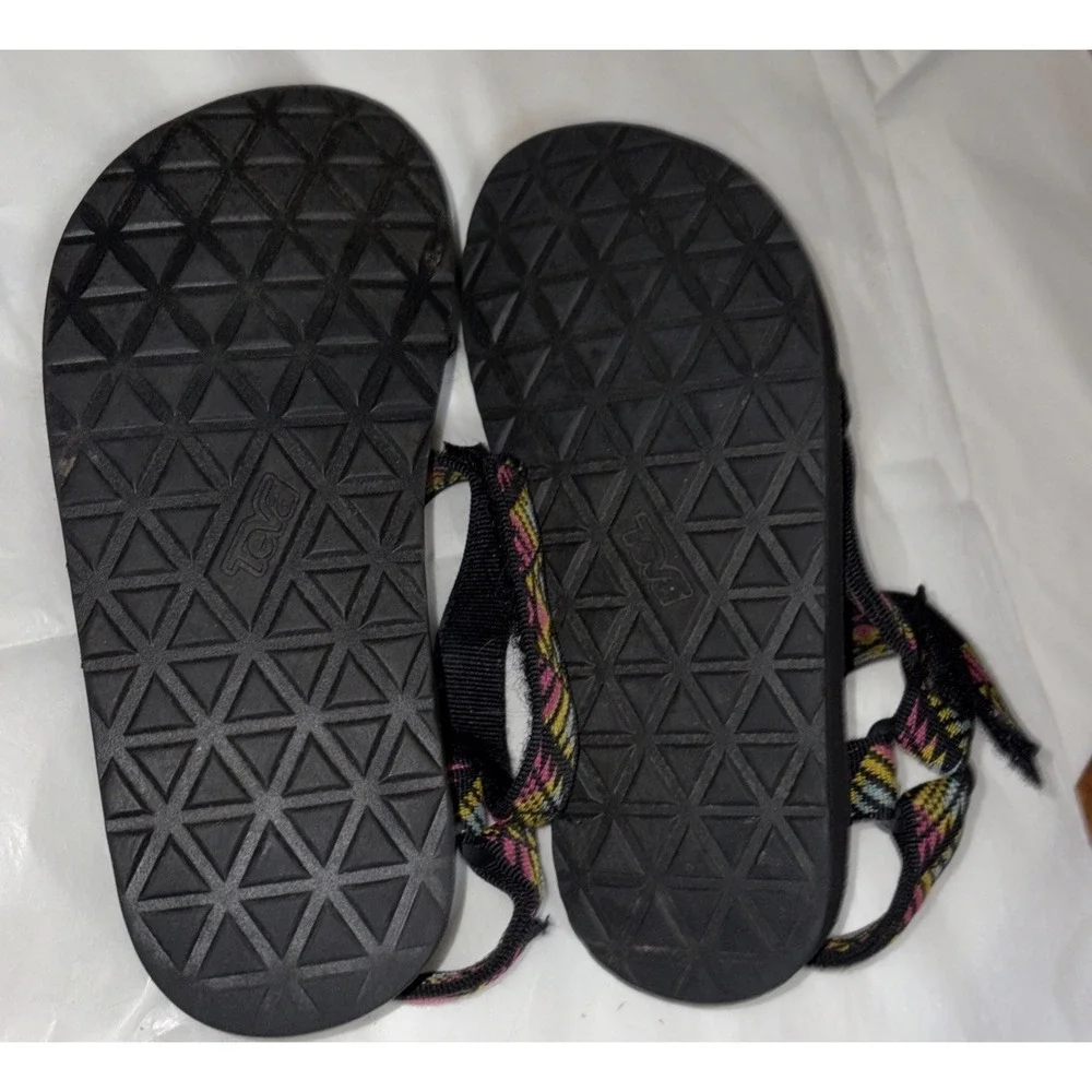 Teva Womens Original Universal Sandals Strap Boomerang Pink 9 Inch.